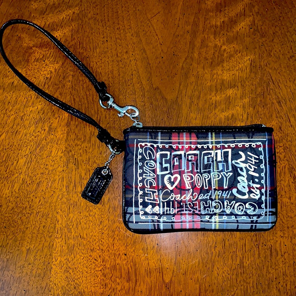 Rare vintage plaid Coach poppy wristlet.